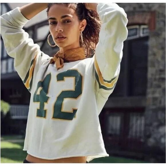 Free People Retrobrand 42 Graphic Pullover White Cropped Sweatshirt Large
